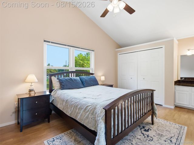 322 Princeton Drive, South Lyon, MI 48178