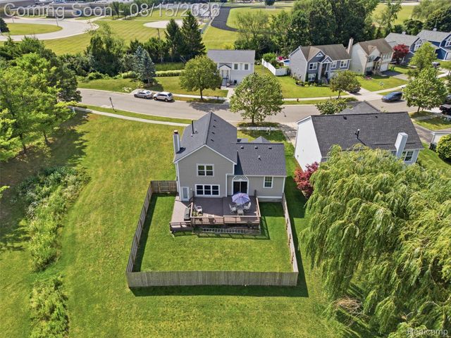 322 Princeton Drive, South Lyon, MI 48178