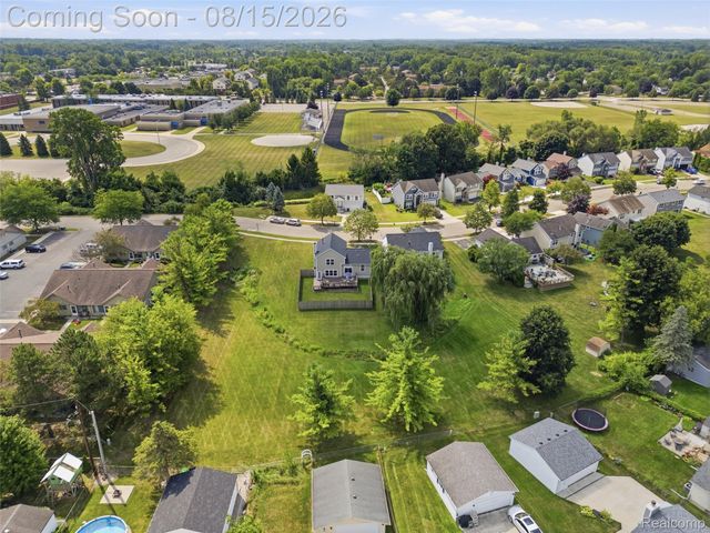 322 Princeton Drive, South Lyon, MI 48178
