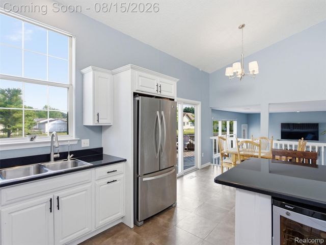 322 Princeton Drive, South Lyon, MI 48178