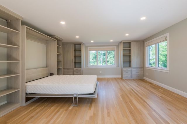 18 Marscot Way, Plymouth, MA 02360