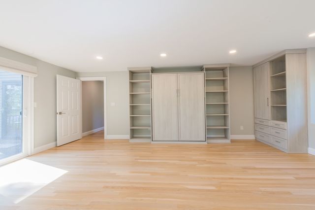 18 Marscot Way, Plymouth, MA 02360