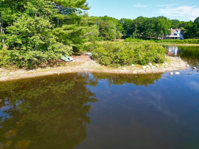 18 Marscot Way, Plymouth, MA 02360