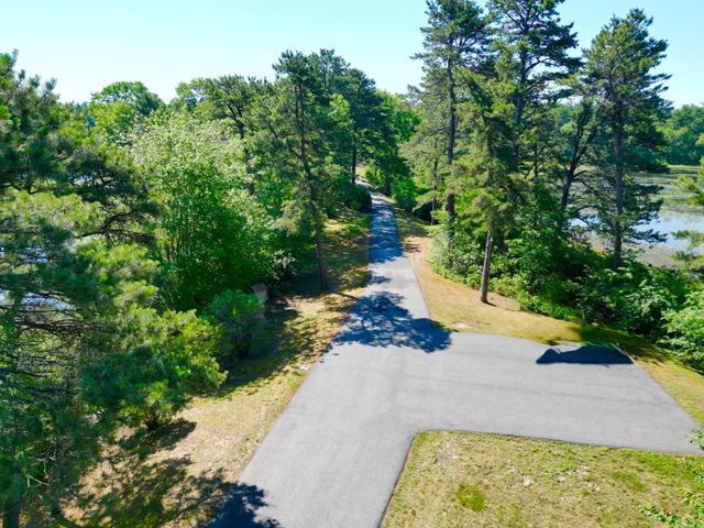 18 Marscot Way, Plymouth, MA 02360