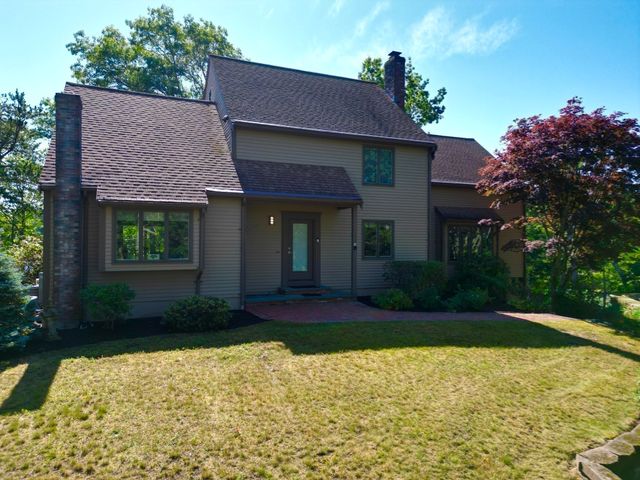 18 Marscot Way, Plymouth, MA 02360