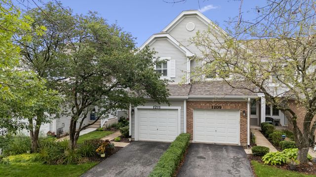 1211 Rhodes Lane, Naperville, IL 60540