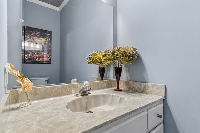 1211 Rhodes Lane, Naperville, IL 60540