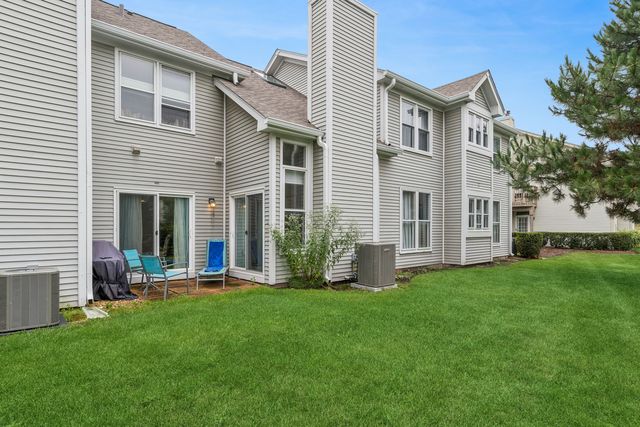 1211 Rhodes Lane, Naperville, IL 60540
