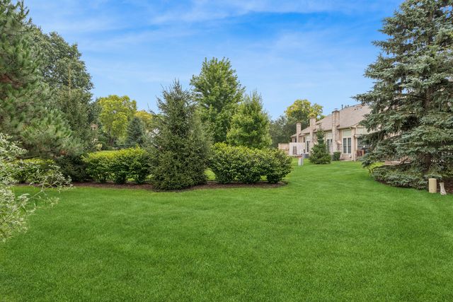 1211 Rhodes Lane, Naperville, IL 60540
