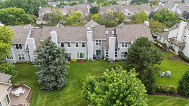 1211 Rhodes Lane, Naperville, IL 60540