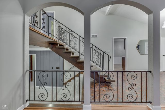 69 E Maple Drive, Franklin, IN 46131