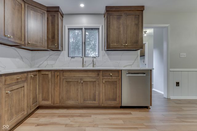 69 E Maple Drive, Franklin, IN 46131