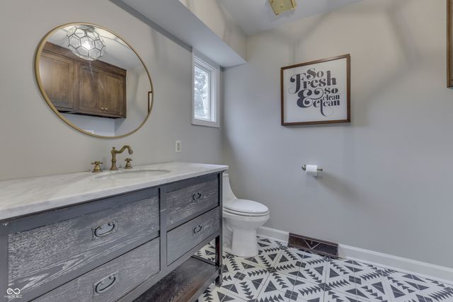 69 E Maple Drive, Franklin, IN 46131