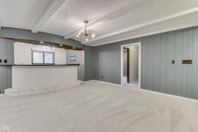 69 E Maple Drive, Franklin, IN 46131