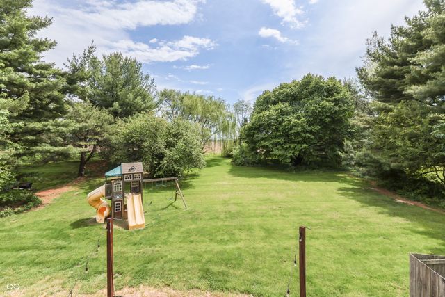 69 E Maple Drive, Franklin, IN 46131