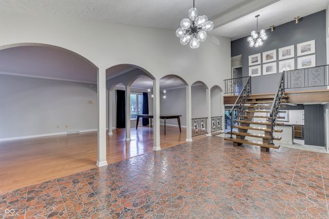 69 E Maple Drive, Franklin, IN 46131