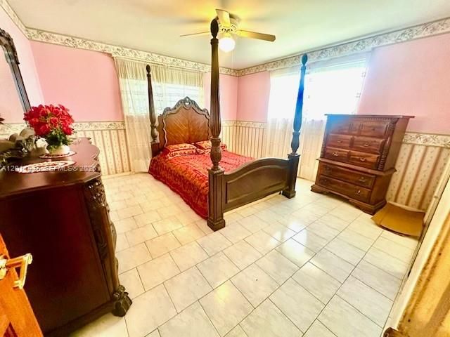 1551 Tyler St, Hollywood, FL 33020