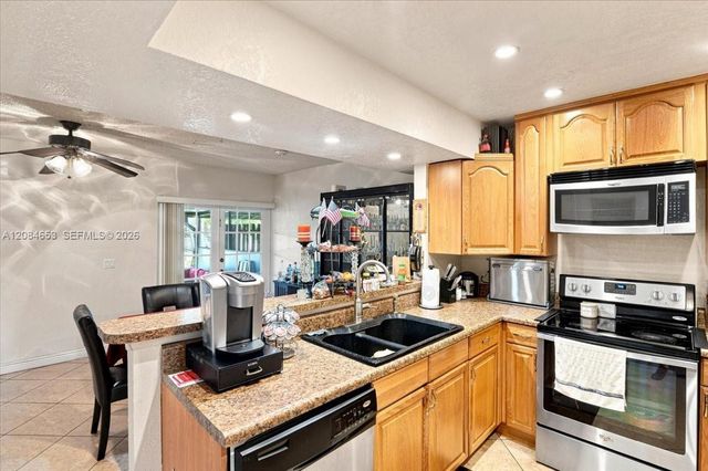 7597 NW 75th Avenue, Tamarac, FL 33321