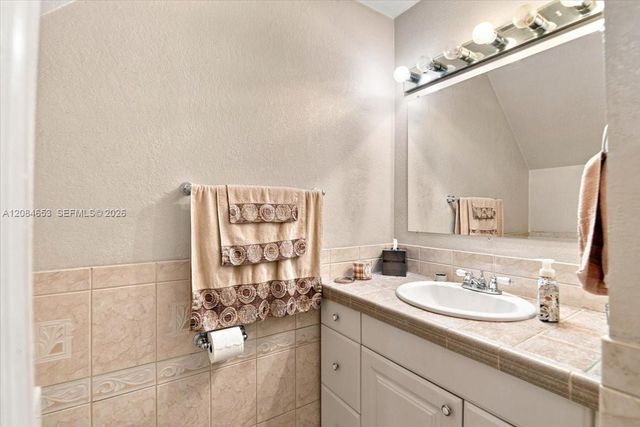 7597 NW 75th Avenue, Tamarac, FL 33321