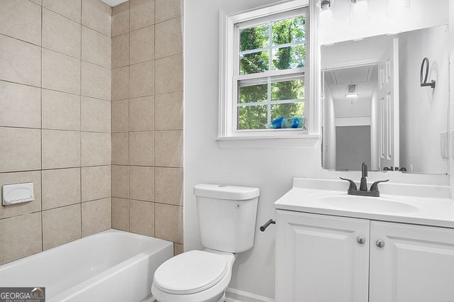 215 Carmichael Road, Woodstock, GA 30189