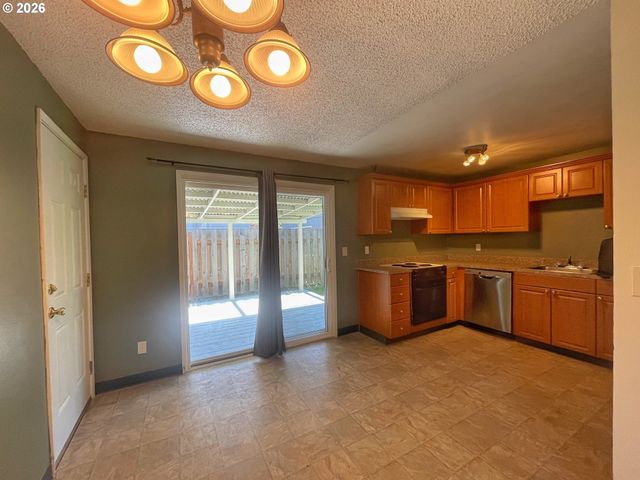 8155 N HAVEN Ave, Portland, OR 97203