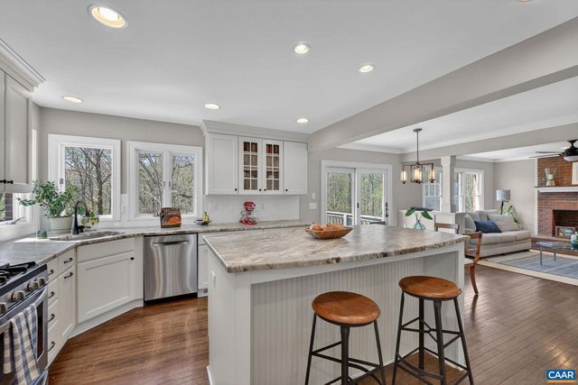 7087 DICK WOODS RD, Afton, VA 22920