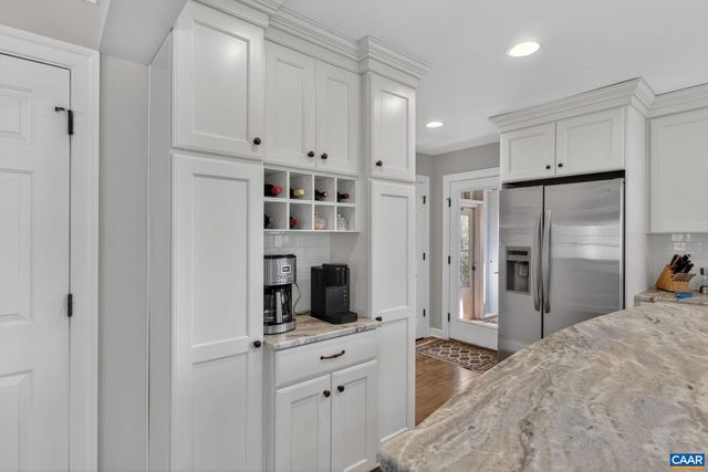 7087 DICK WOODS RD, Afton, VA 22920