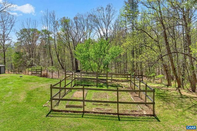 7087 DICK WOODS RD, Afton, VA 22920