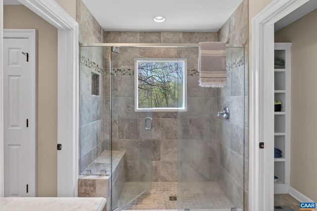 7087 DICK WOODS RD, Afton, VA 22920