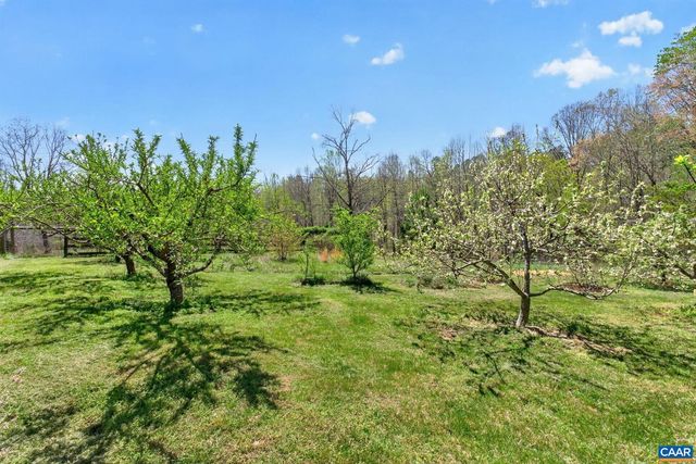 7087 DICK WOODS RD, Afton, VA 22920