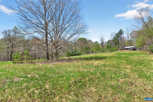 7087 DICK WOODS RD, Afton, VA 22920