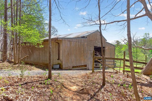 7087 DICK WOODS RD, Afton, VA 22920