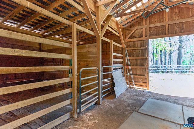 7087 DICK WOODS RD, Afton, VA 22920