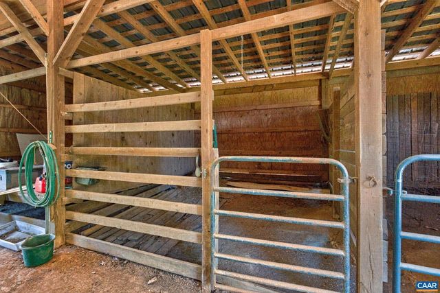 7087 DICK WOODS RD, Afton, VA 22920