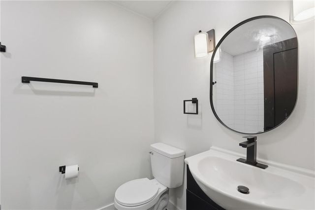 527 Lancelot Drive, Liberty, MO 64068