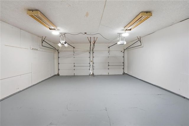 527 Lancelot Drive, Liberty, MO 64068