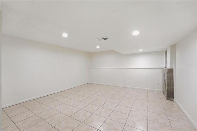 527 Lancelot Drive, Liberty, MO 64068