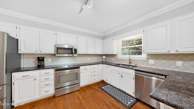 239 Buckingham Drive, Winterville, NC 28590