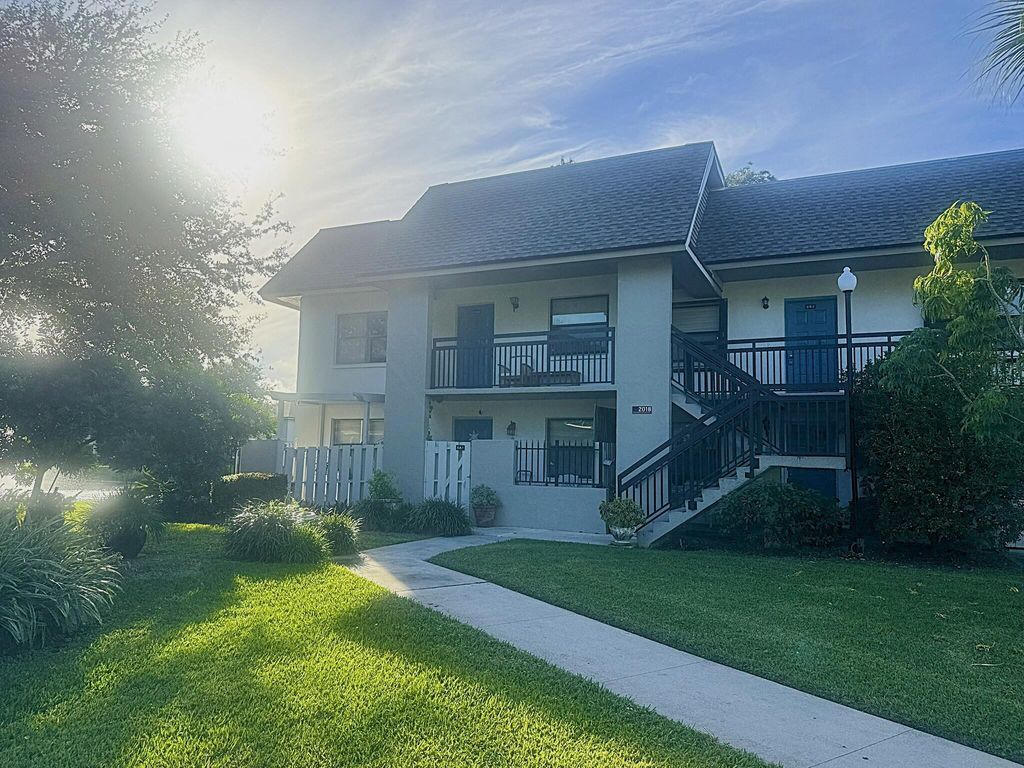 2018 SW 29th Court 6-B-2, Delray Beach, FL 33445