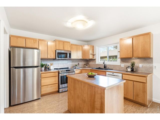 2104 28th Ave Ct, Greeley, CO 80634