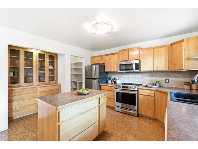 2104 28th Ave Ct, Greeley, CO 80634