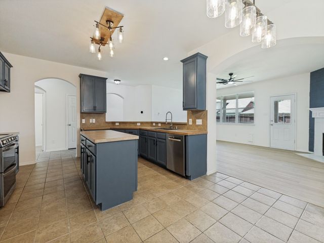 1005 Hockley Lane, Forney, TX 75126