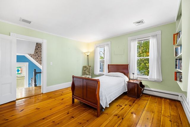 468 Main St, Amesbury, MA 01913
