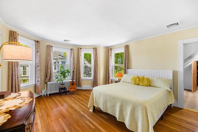 468 Main St, Amesbury, MA 01913