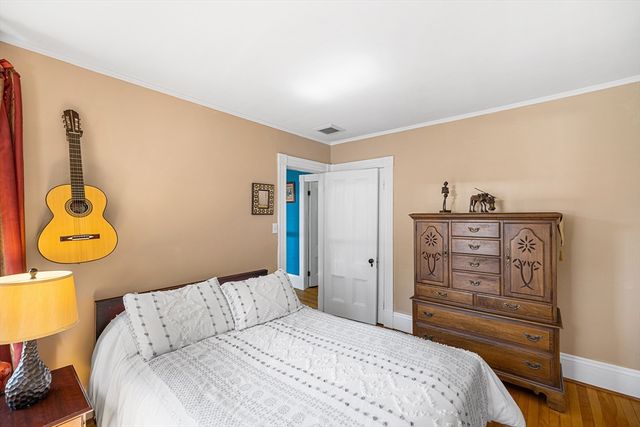 468 Main St, Amesbury, MA 01913