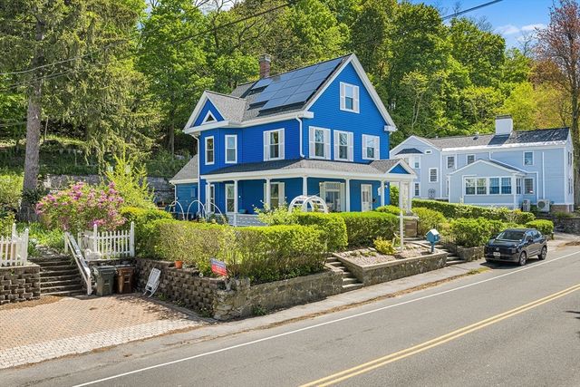 468 Main St, Amesbury, MA 01913