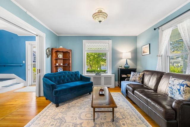 468 Main St, Amesbury, MA 01913