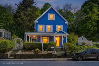 468 Main St, Amesbury, MA 01913