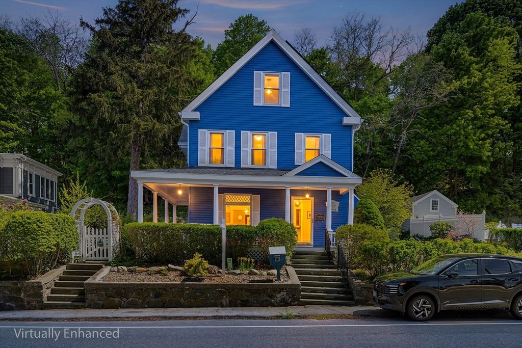 468 Main St, Amesbury, MA 01913