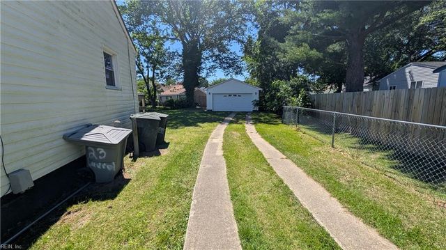 23 Laurel DR, Hampton, VA 23669